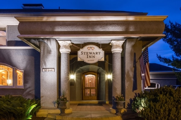 Entrance to the Stewart Inn, one of the best places to stay in Wausau, Wisconsin